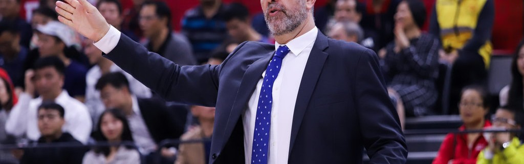  里昂主教练突遭下课，助教暂代指挥权  