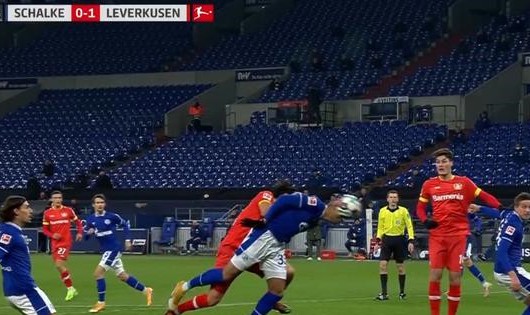  德甲，引入虚拟越位技术引热议  