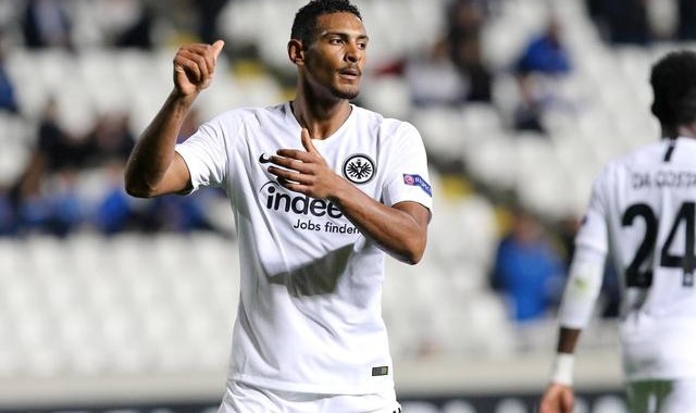  法兰克福前锋转会英超传闻遭俱乐部辟谣否认  