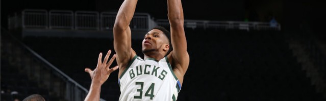  字母哥空砍准三双雄鹿连败  